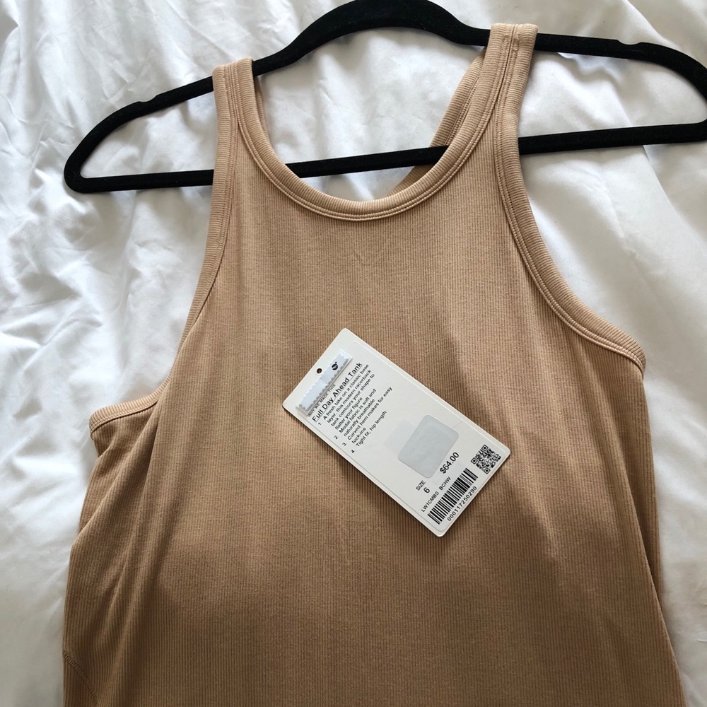 Lululemon Full Day Ahead Tank Size 6 - tags